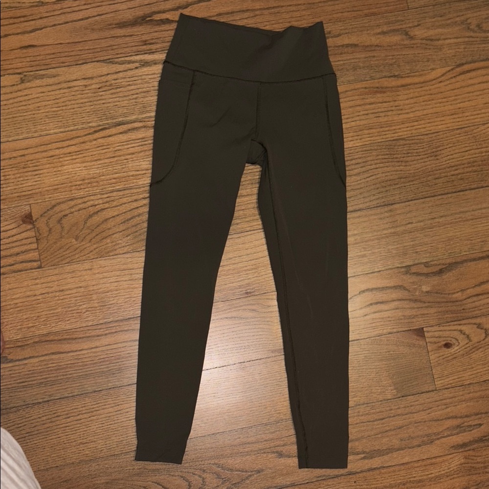 Outdoor Voices Women's Leggings in Dark Olive